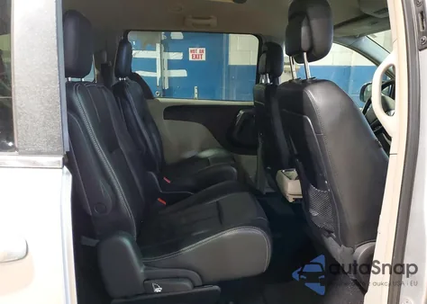 2012 Chrysler Town & Country Touring z USA, uszkodzony, nr VIN 2C4RC1BG2CR197925